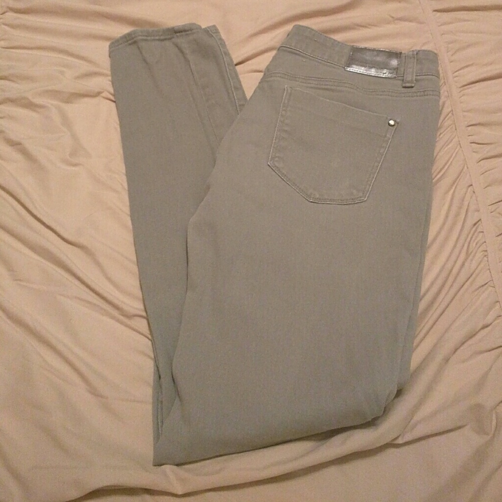 DKNY Jeans