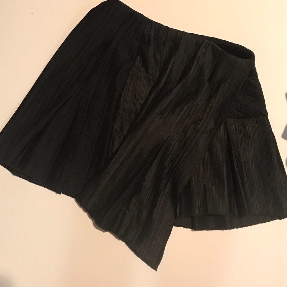 Black H&M skirt