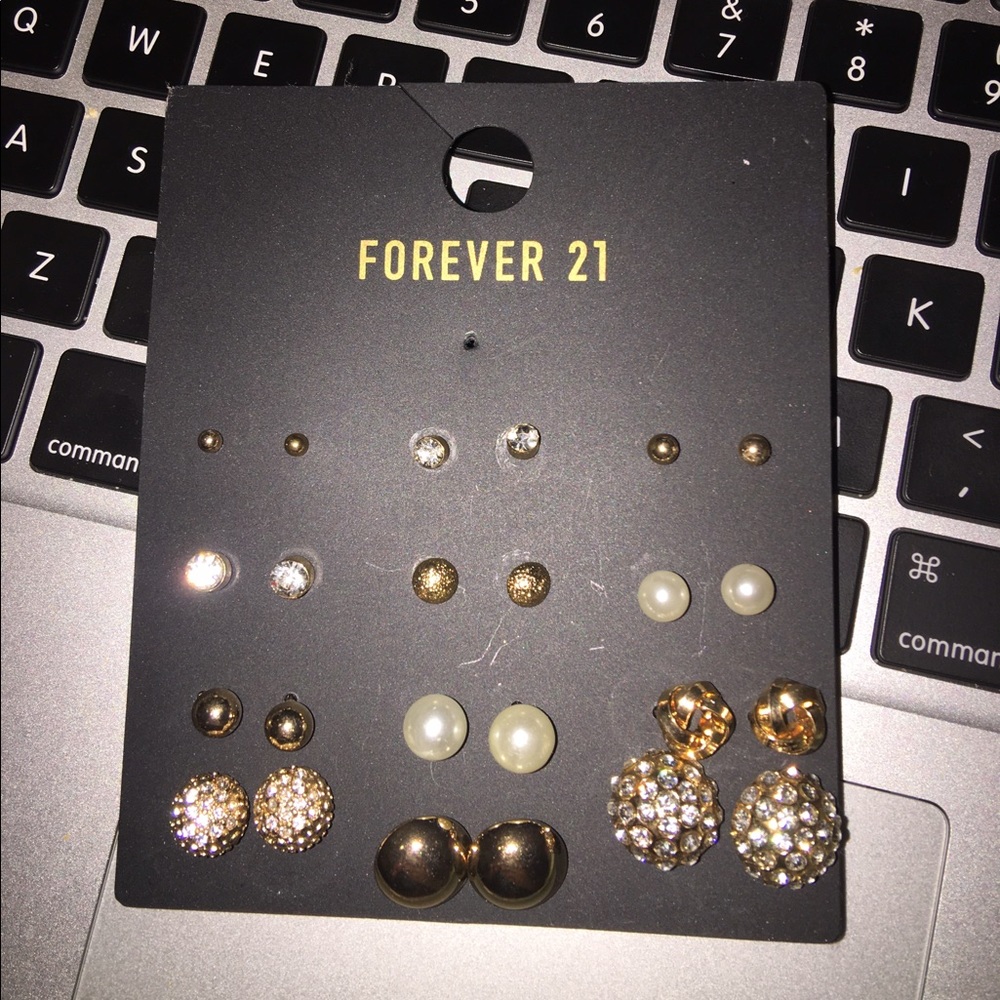 Forever 21 Earring Set