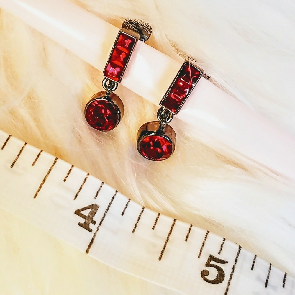 ❇️ Red dangle clip earrings ❇️