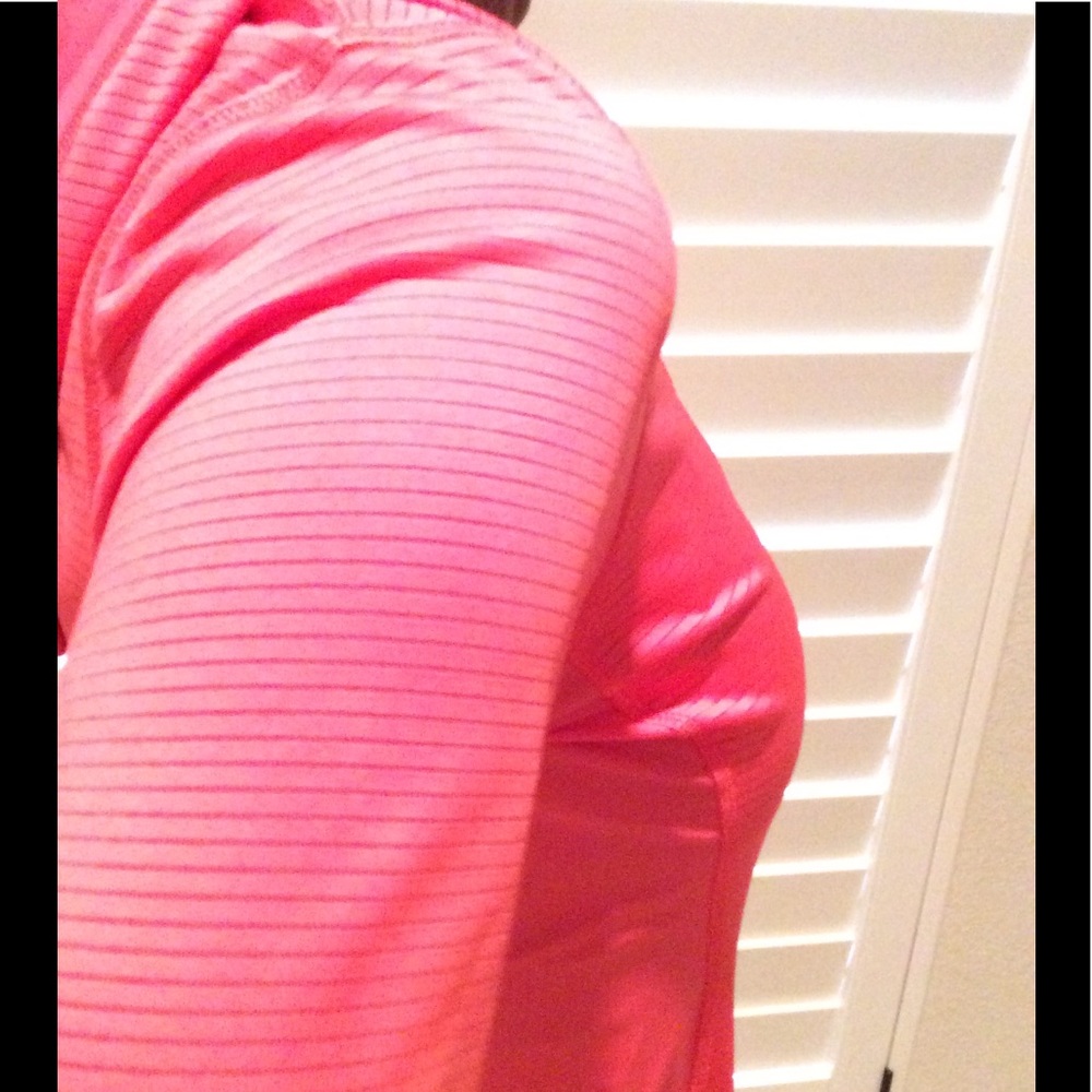 Salmon colored pullover hoodie - Picture 4 of 4