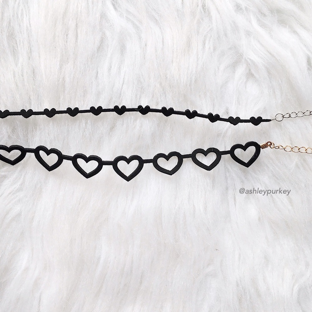 🌸4 for $10🌸 set 2 black heart choker necklaces - Picture 3 of 3