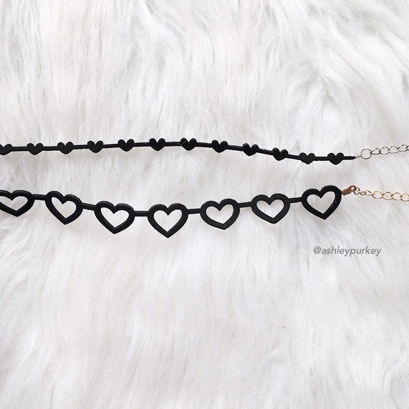 🌸4 for $10🌸 set 2 black heart choker necklaces - Picture 3 of 3