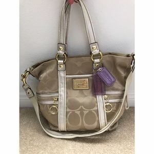 Coach Poppy Signature Shoulderbag