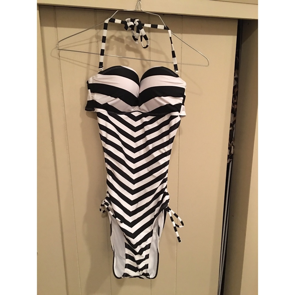 Bathing suit