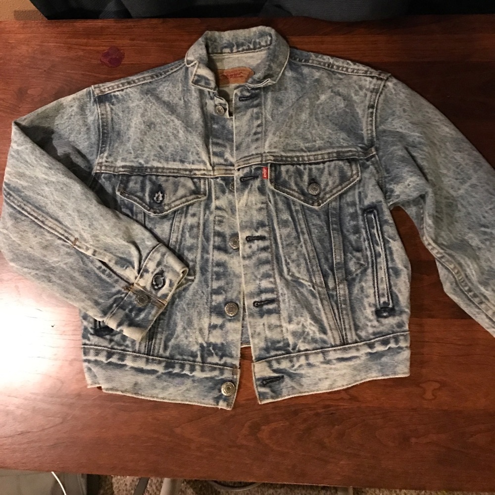 Vintage Levi's Women's Stonewash Crop Jean Jacket