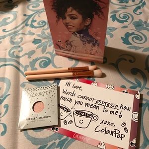 Colourpop eyeshadow with 2 eyeshadow brushes