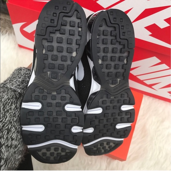 NIKE WOMENS AUTHENTIC BLACK AIR MAX Sizes 7-10 new - Picture 4 of 7