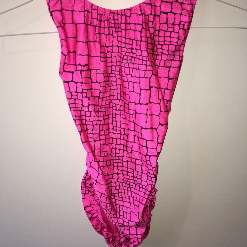 Gymnastics leotard
