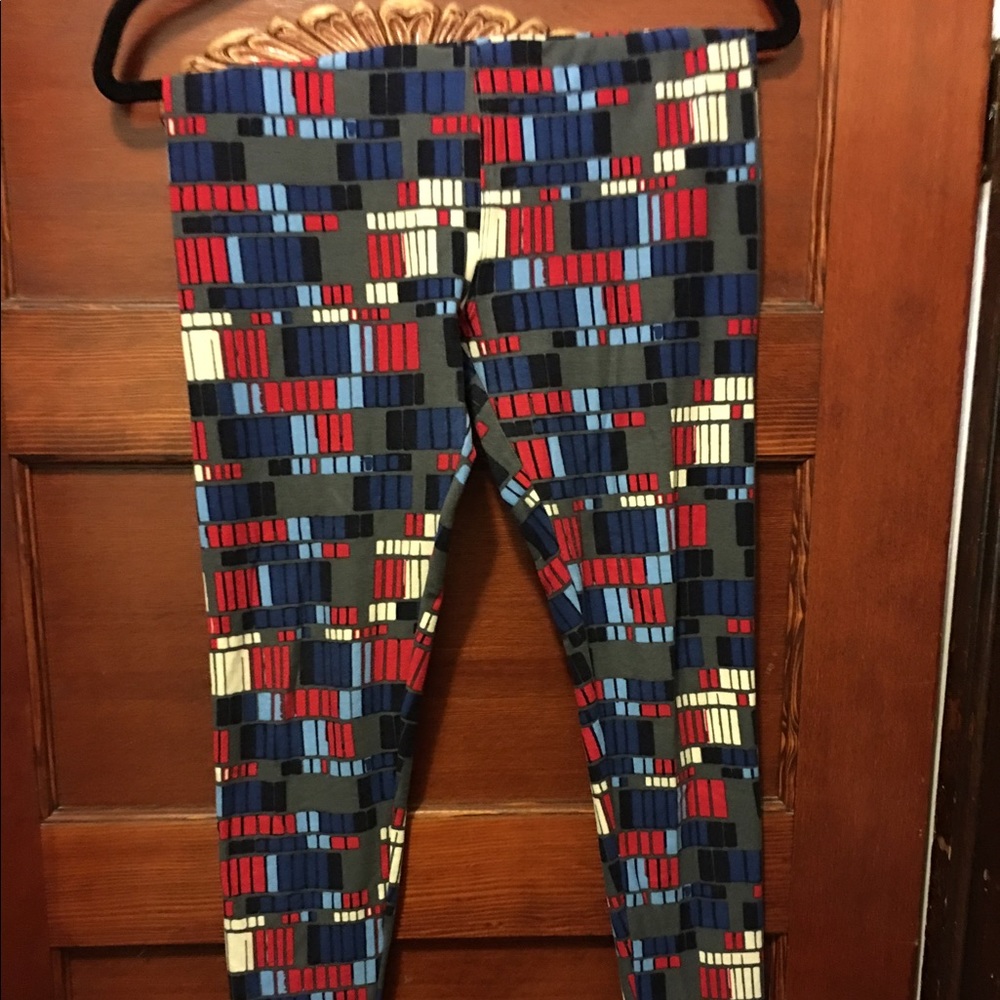 LuLaRoe OS Leggings in cool geometric patterns