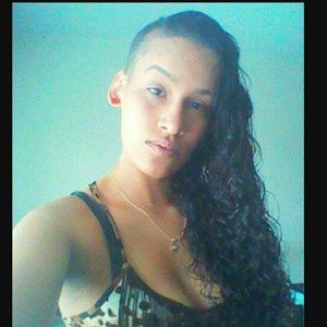 Meet your Posher, Iris