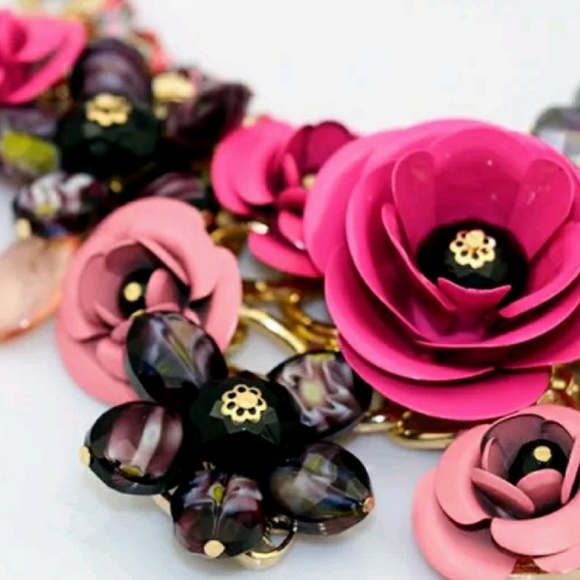 โจ"Pretty in Pink" Betsey Johnson Necklace!๐ผ๐บ๐น - Picture 2 of 2