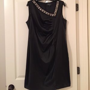 Jewel neck cocktail dress