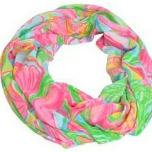 Lilly Pulitzer Riley Infinity Loop Scarf