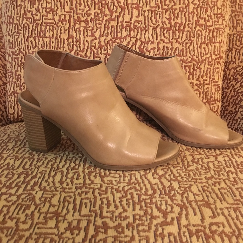 SOLD Open toe booties