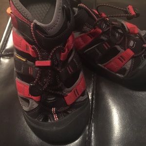 Keen Boys Sandals size 7