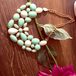 Teal stone 💎 bib necklace with gold chain