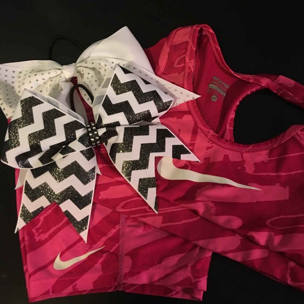 YOUTH MEDIUM NIKE PRO SPANDEX, BRA, 2 BOWS SET!!