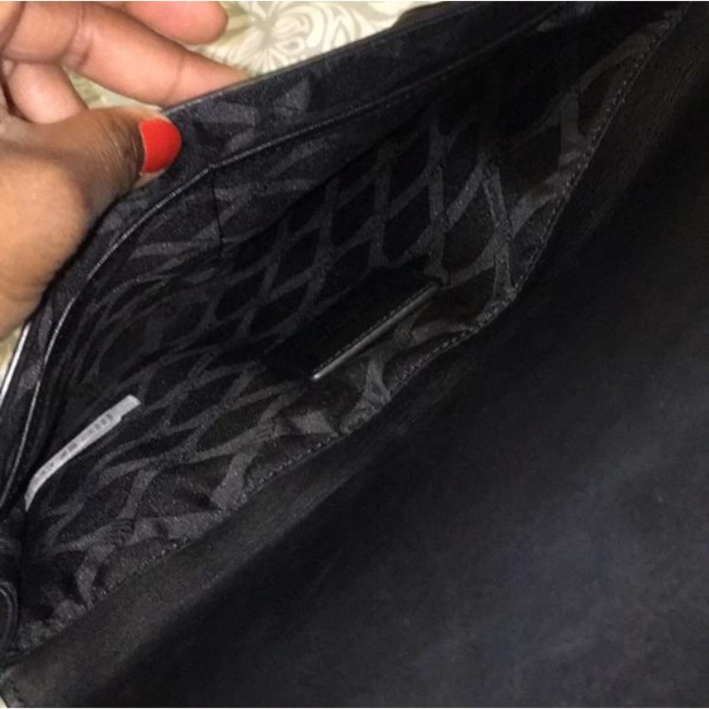 Opening Ceremony Nokki Hand Clasp Clutch - Picture 4 of 4
