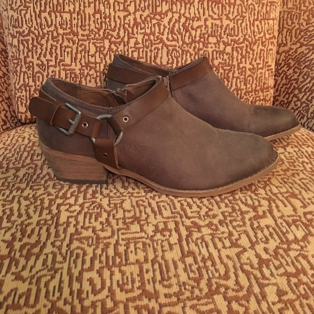 🚫SOLD🚫 Short brown ankle booties