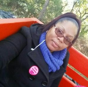 Meet your Posher, Andrea