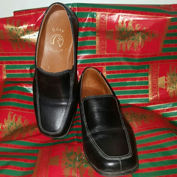 Cozy Goose loafers size 35 - Picture 2 of 4
