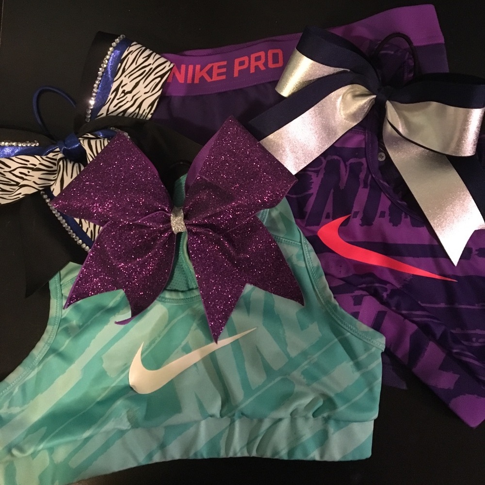 YOUTH MEDIUM AND LARGE NIKE PRO SET & 3 BOWS
