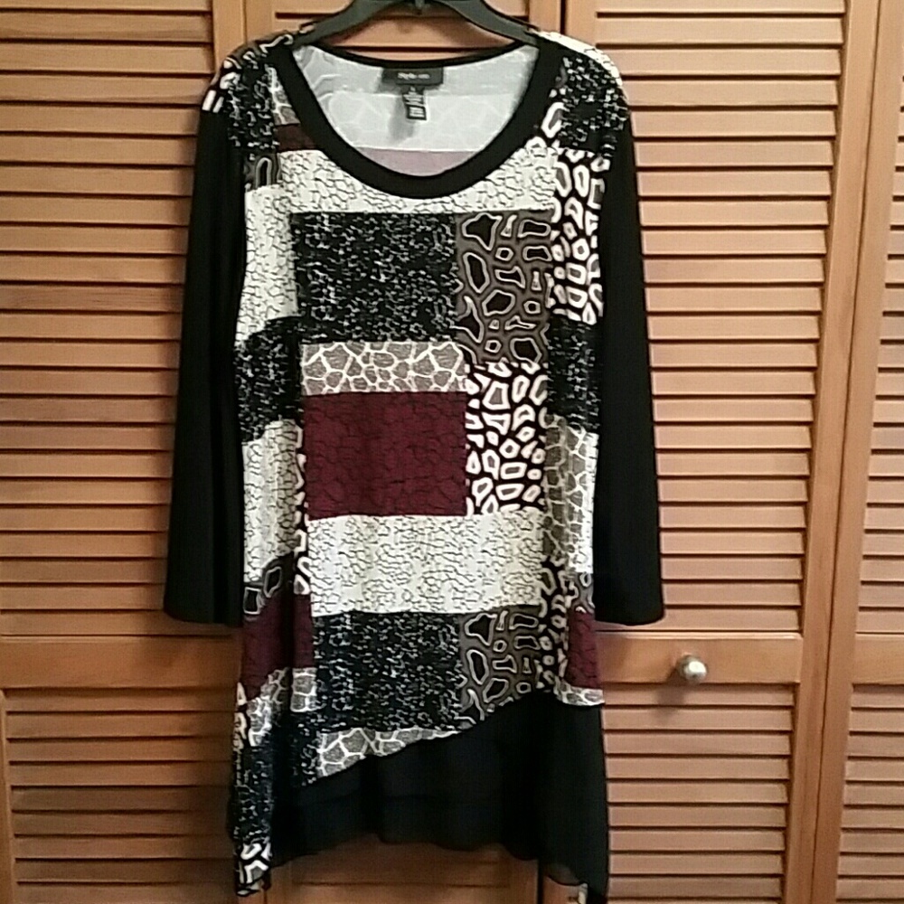 Style & co Red and Black Tunic