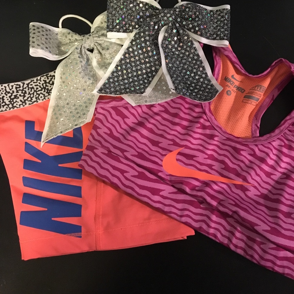 NIKE A. XS SPANDEX & Y. MEDIUM SPORTS BRA & BOWS