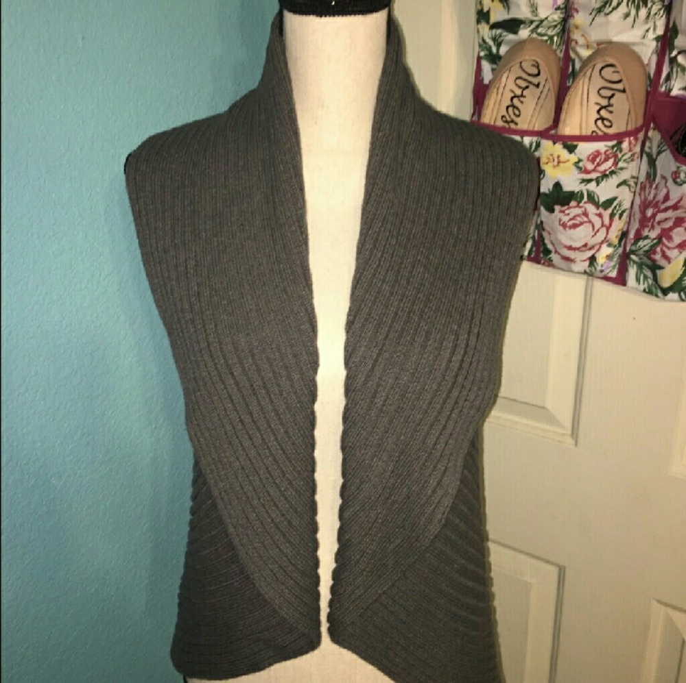 Elle Sweater Vest