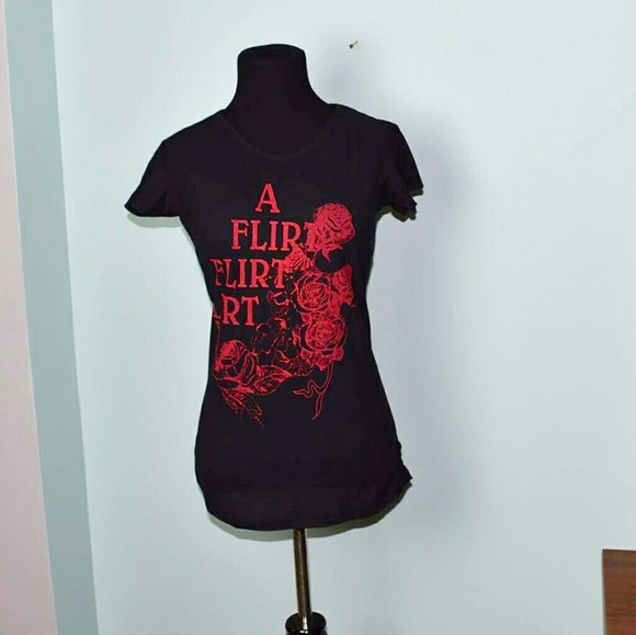 Tops - Super Cute 'A Flirt' Graphic Top