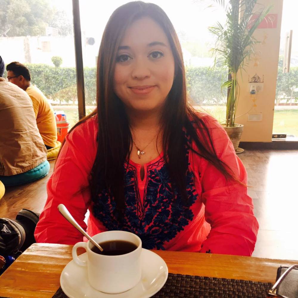 Meet your Posher, Blanca