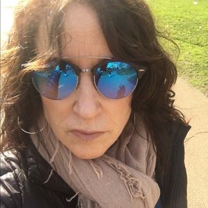 Meet your Posher, Annette