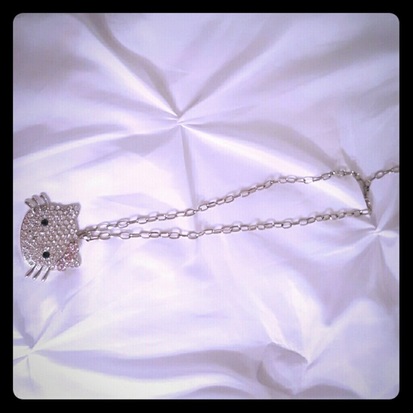 Large Hello Kitty Necklace! - Picture 2 of 4