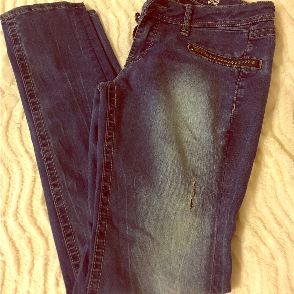 Denim skinny jeans with zippers
