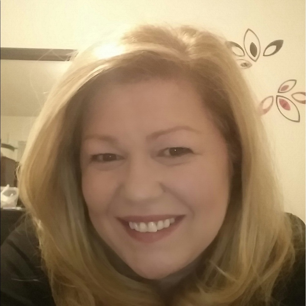 Meet your Posher, Kelly