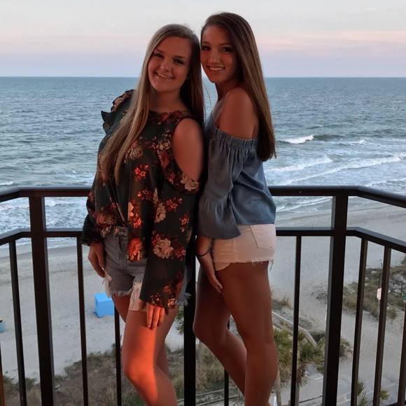 Meet your Posher, Mackenzie - Picture 1 of 1