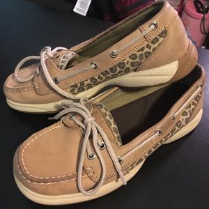 SPERRYS  WOMENS SIZE 7 LEOPARD PRINT BARELY WORE