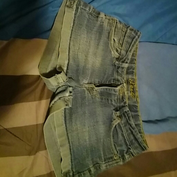 Levi's - Picture 2 of 2