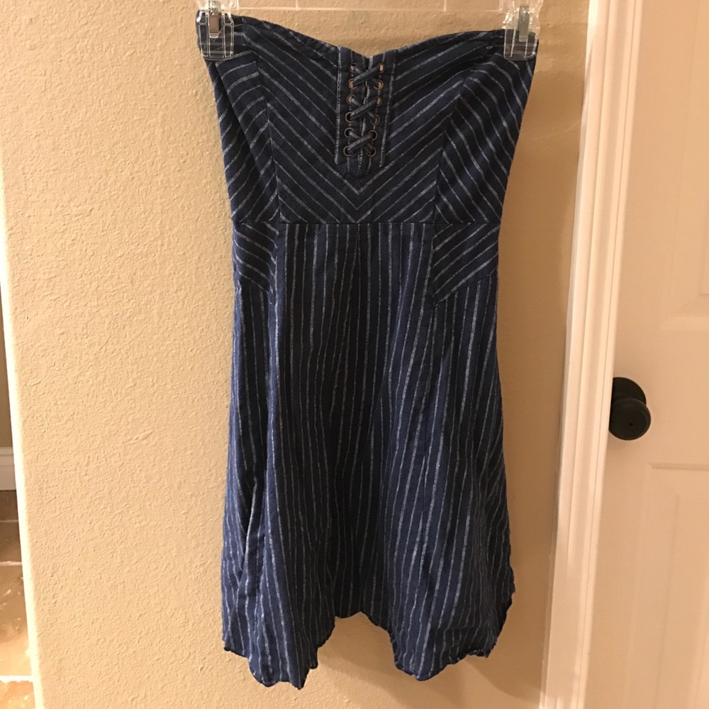 Kimchi blue strapless dress