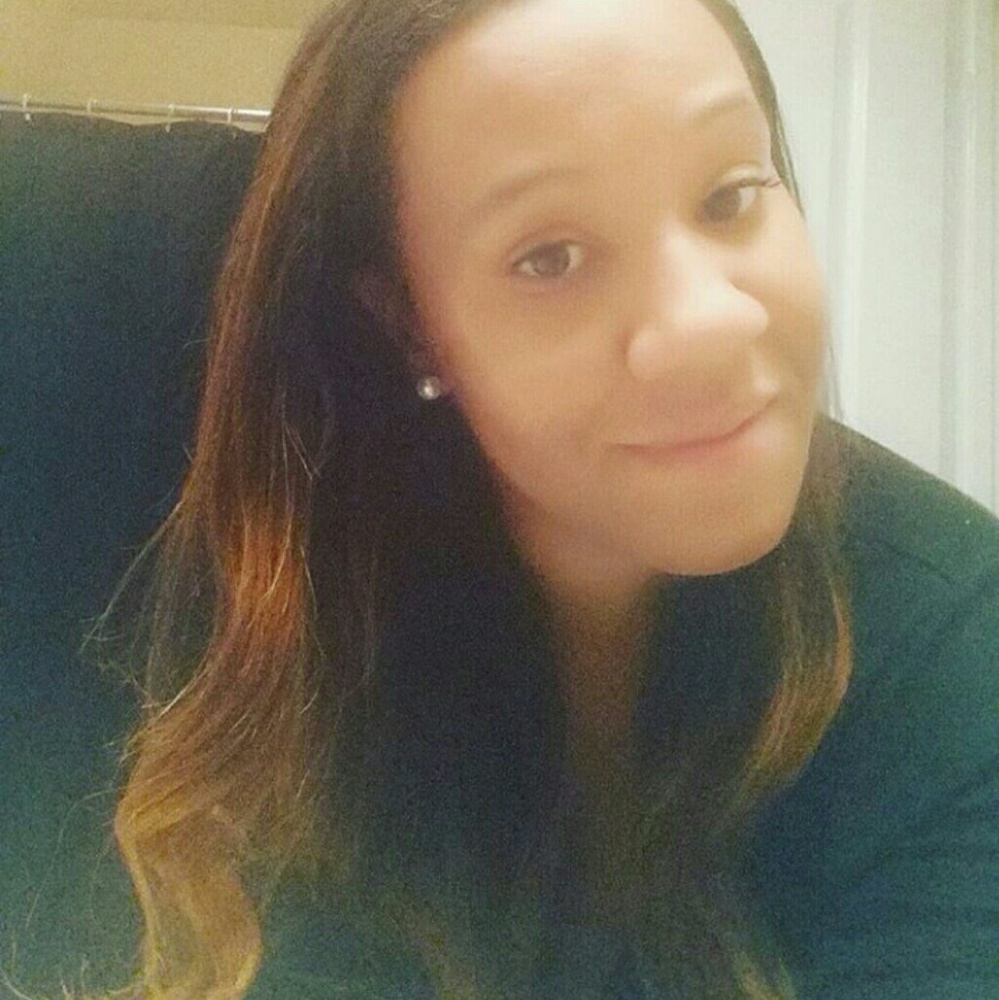 Meet your Posher, Meya