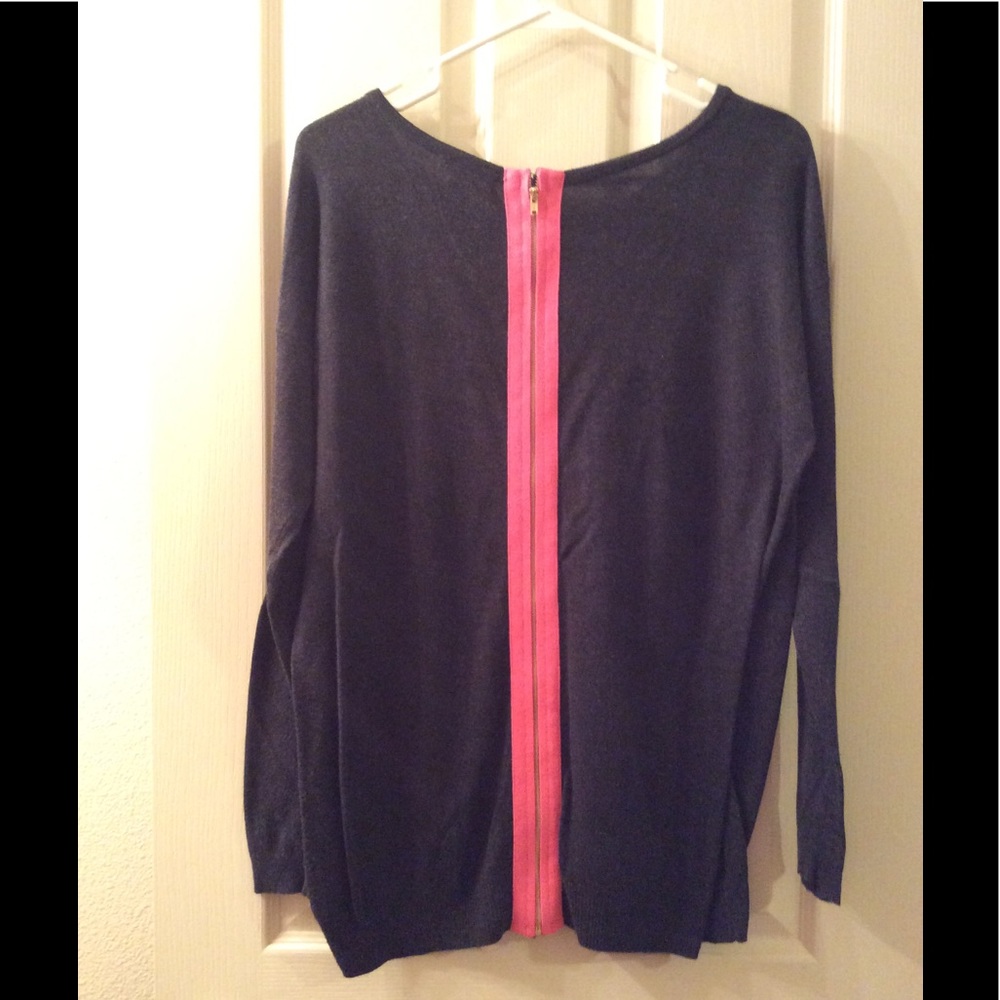 Vertical Design Long Sleeve Sweater | Medium