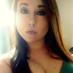 Meet your Posher, Desiree