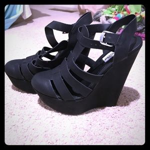 Steve Madden Wedges!
