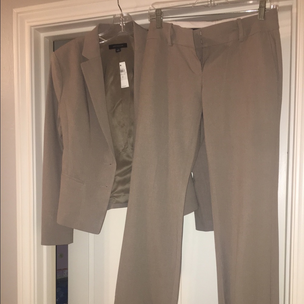 NEVER WORN Ann Taylor Suit