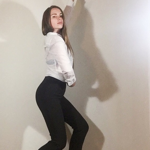 🚫SOLD🚫 Stretchy High Waist Vintage Pants - Picture 3 of 8