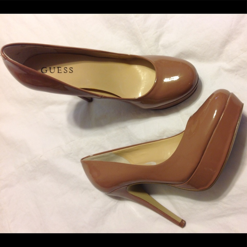 NEW Guess NUDE Patent Platform Pump