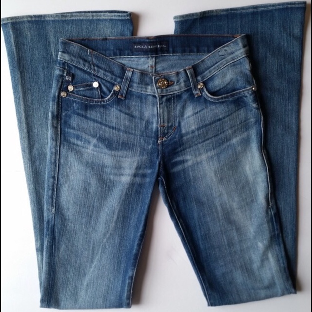 Rock & Republic Flare Jeans size 26 medium dark