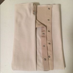 Lululemon Vinyasa Scarf - Tan and White