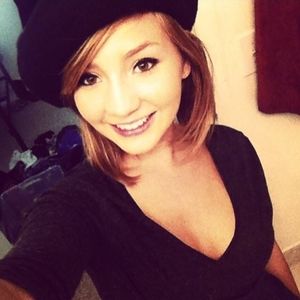 Meet your Posher, Brooke